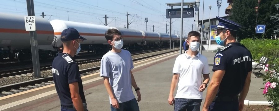 Campania „Selfie-ul pe tren nu ia like-uri, ia vieţi” a avut loc şi la Arad