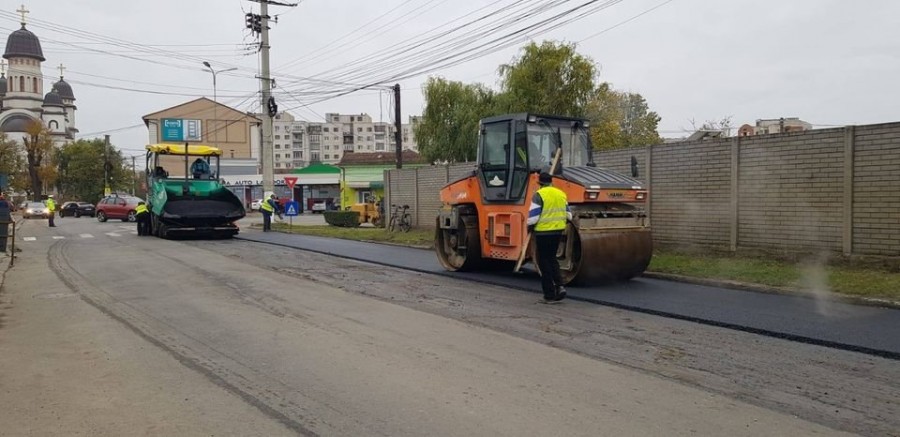 Asfalt nou pe Câmpul Liniștii (FOTO)