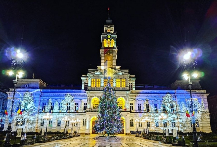 Luminile din bradul de Crăciun vor fi aprinse online, în această seară