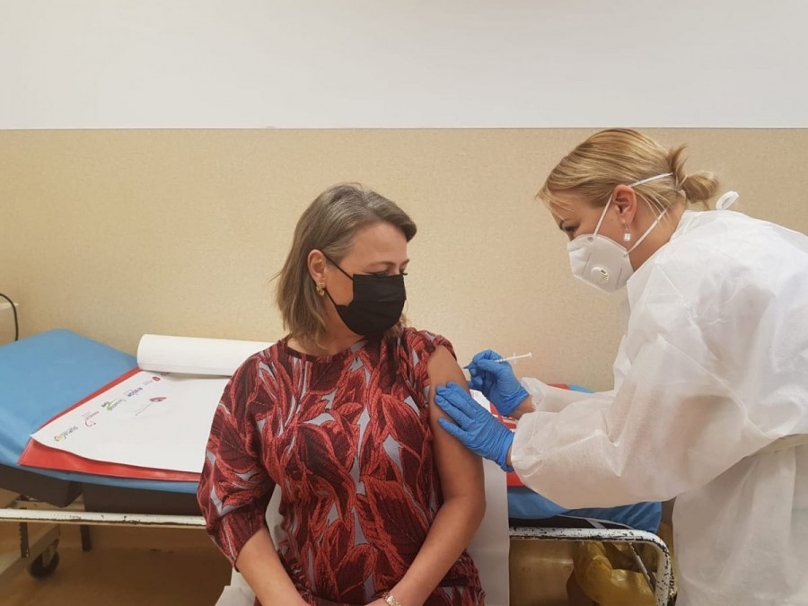 Aproape 1.300 de cadre medicale au fost vaccinate la Arad în primele patru zile de la debutul campaniei