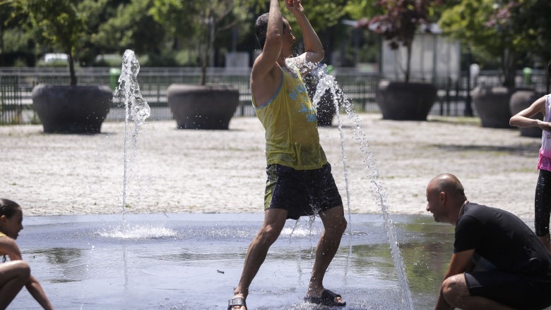 Meteorologii anunță că miercuri vor fi 39 de grade Celsius