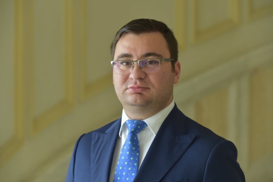 Glad Varga: „A fost pus la transparenţă proiectul de ordin privind aprobarea ghidului de finanțare a programului pentru dezvoltarea infrastructurii de reîncărcare pentru vehicule electrice”