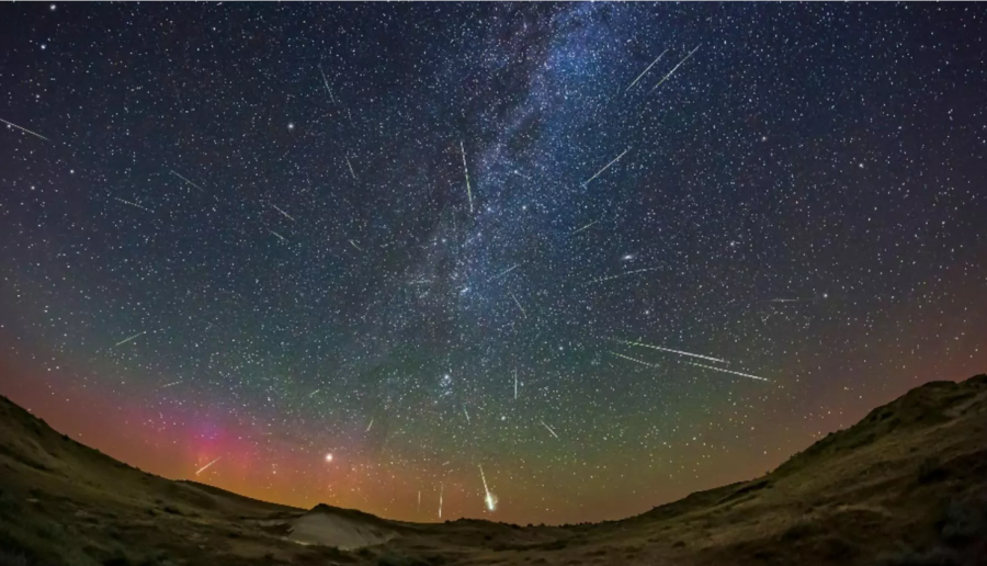 Perseidele, fenomenul astral care marchează luna august. Când are loc ploaia de stele