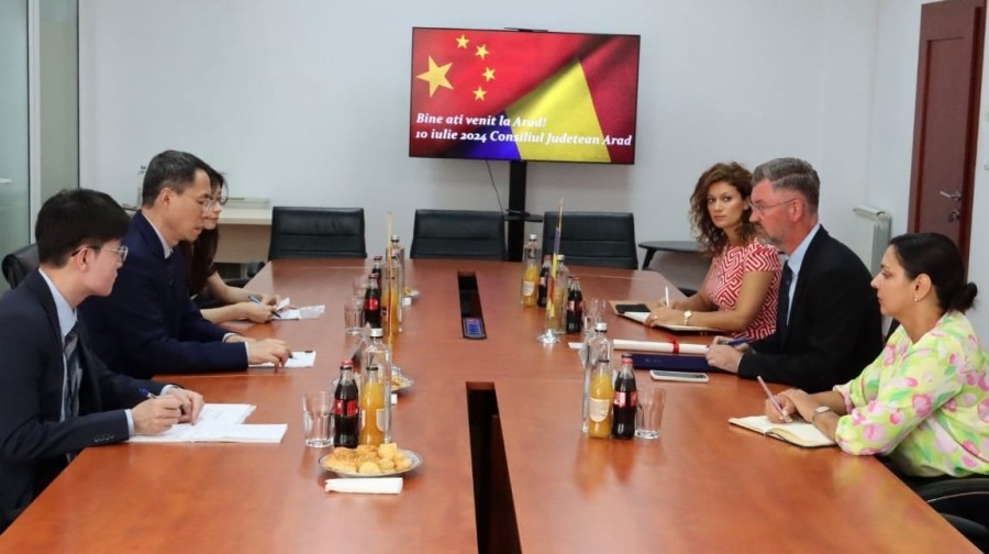 Ambasadorul Chinei invitat la inaugurarea expoziției Armatei de Teracotă, la Muzeul Arad