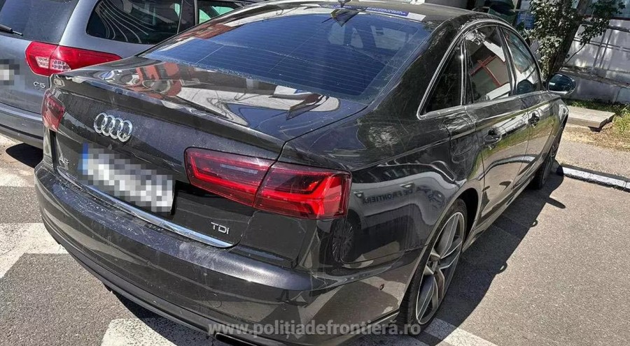 Un român care dorea să iasă din țară a rămas fără Audi la graniță