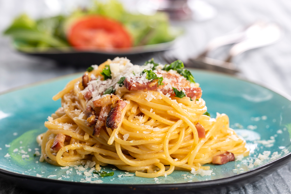 Cum prepari paste carbonara? 10 trucuri și idei de rețete pentru felul doi