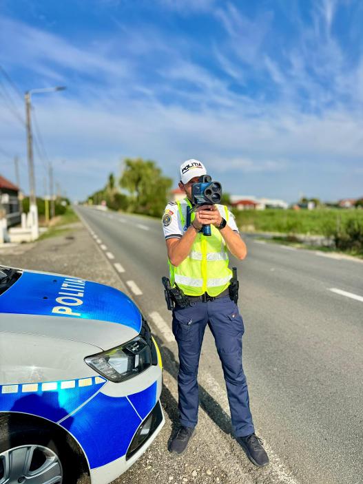 Șofer depistat cu 0,86 mg/l alcool pur în aerul expirat, după ce ar fi lovit un autoturism parcat
