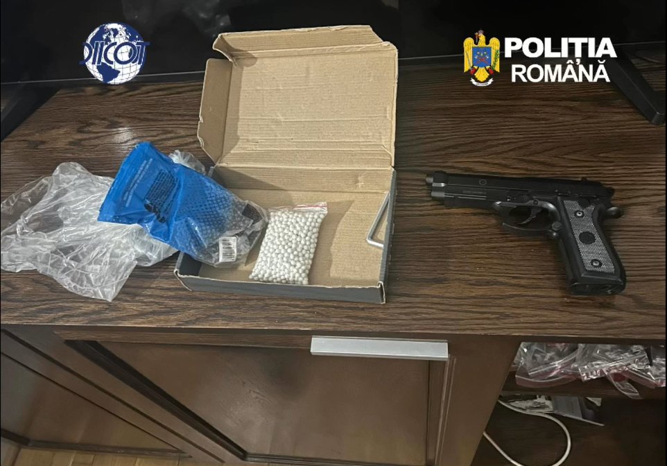 Operațiune DIICOT la Arad: droguri cristaline, canabis și substanțe psihoactive