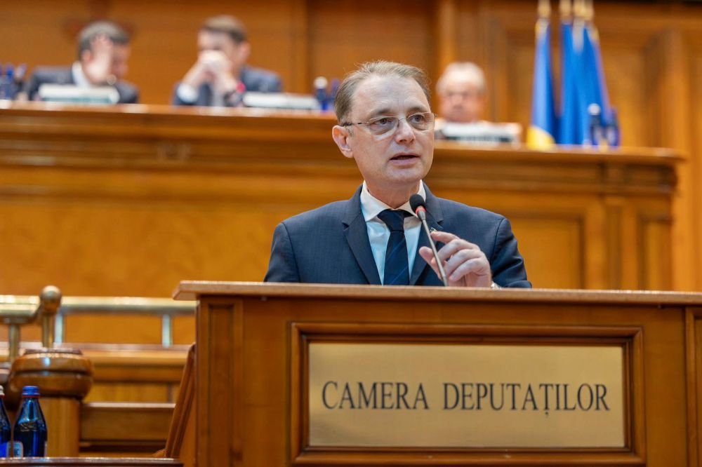 A patra încercare a fost cu noroc: Guvernul Luca Niculescu a fost învestit